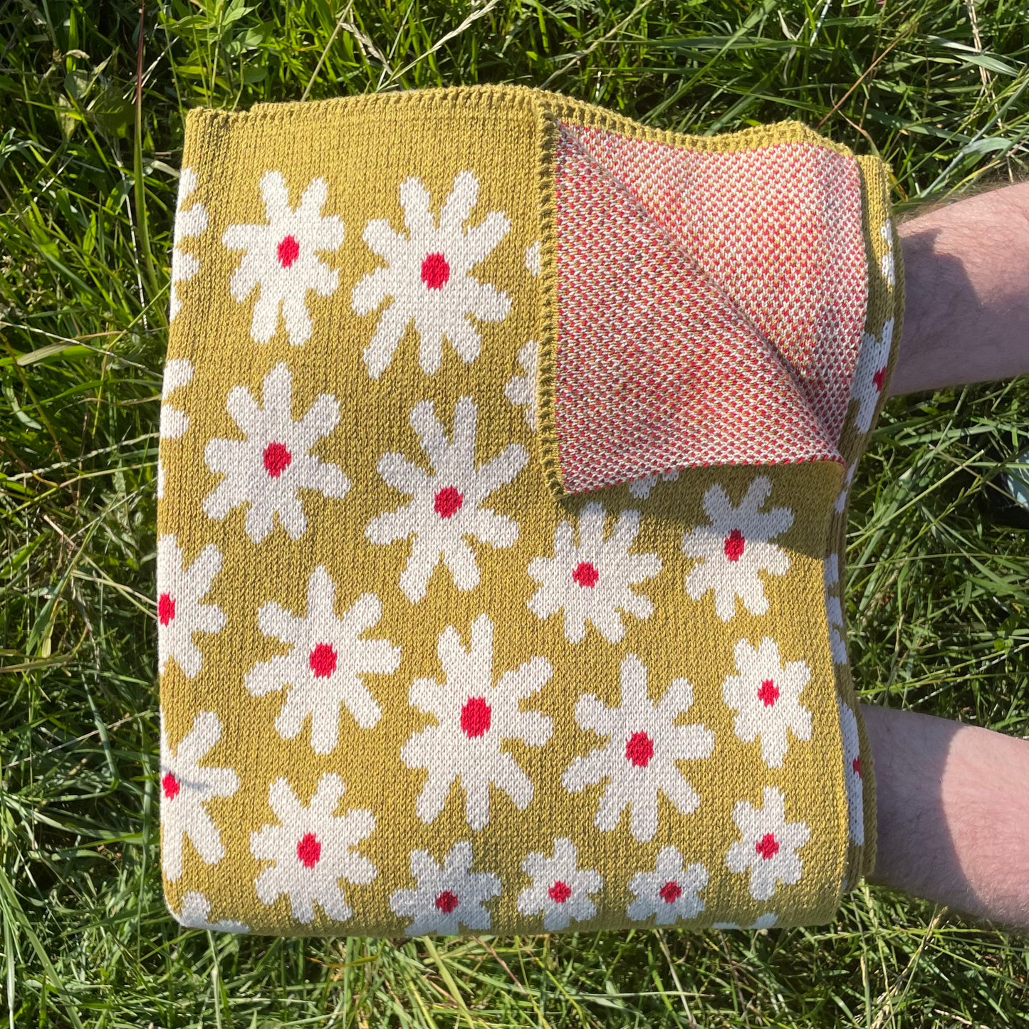 Starry Meadow Throw Blanket - Gold